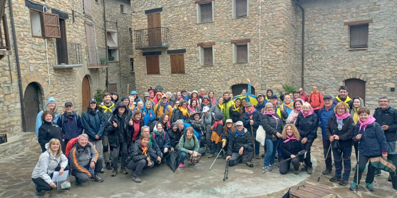 La XII cursa dels Mocadors recorre les masies de Sapeira.