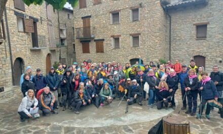La XII caminada dels Mocadors recorre les masies de Sapeira.
