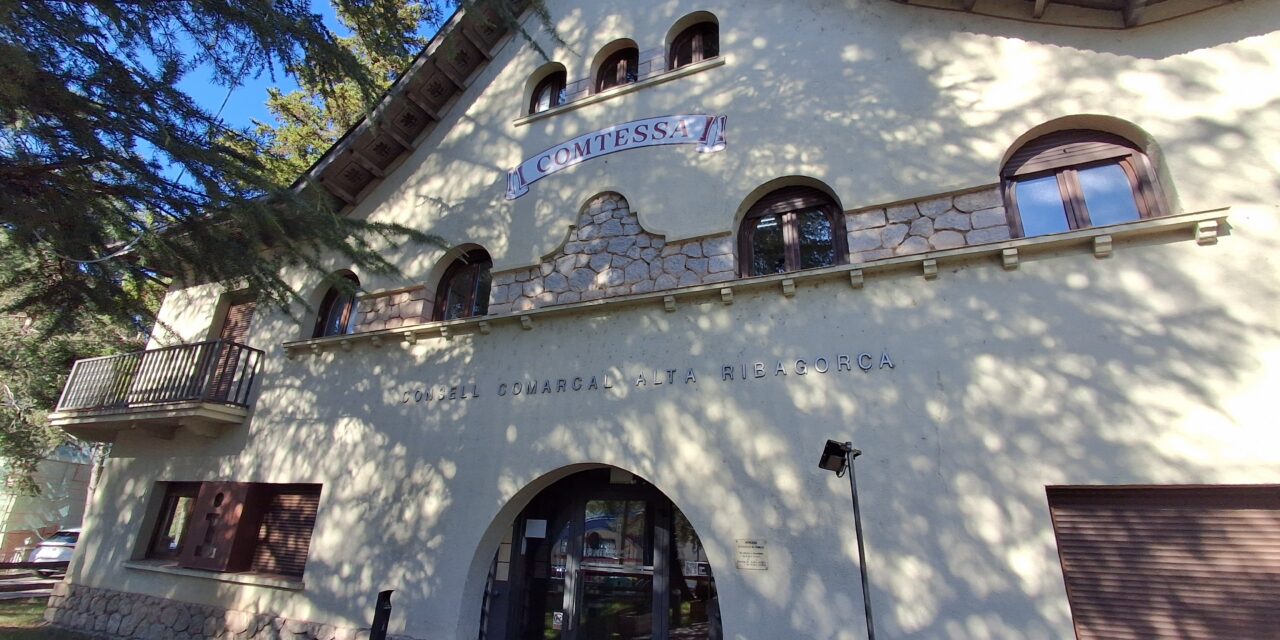El Consell Comarcal de l’Alta Ribagorça recupera el rètol històric «Comtessa» a la façana